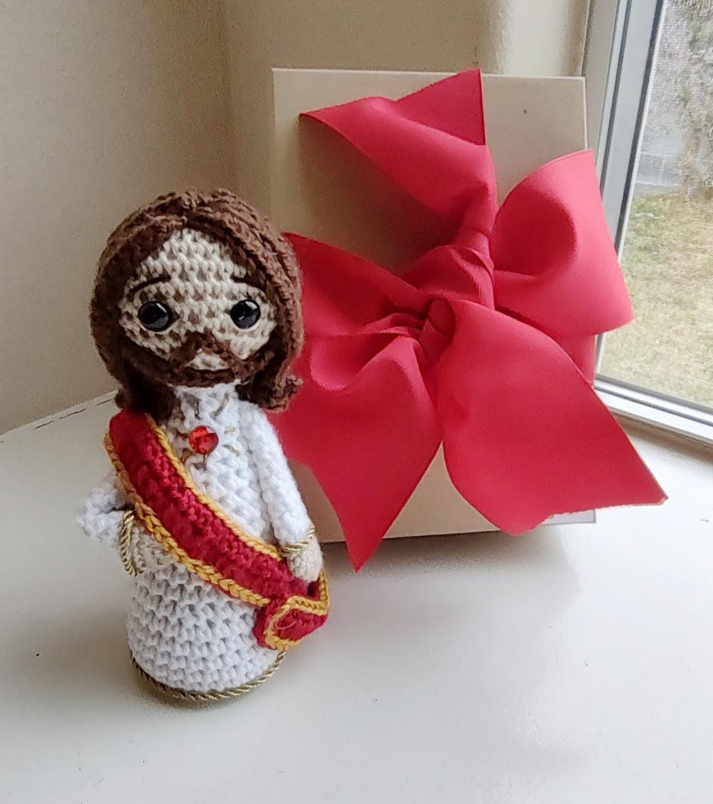 Handmade Crochet Sagrado Corazon de Jesus Doll 7 inches Personalized