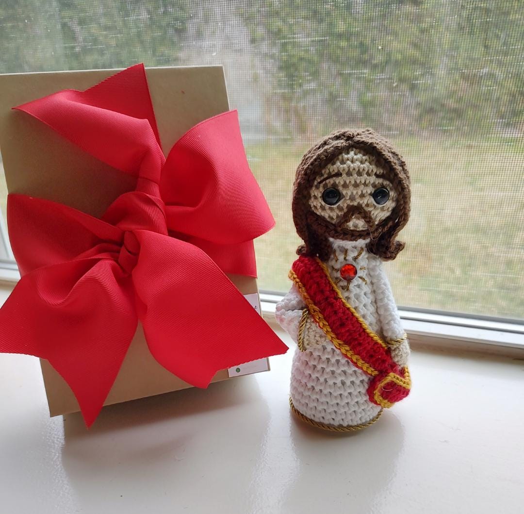 Handmade Crochet Sagrado Corazon de Jesus Doll 7 inches Personalized